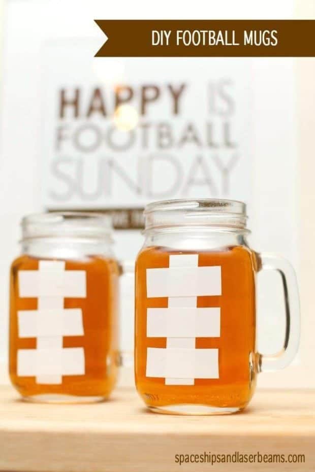 Quick and easy football-themed drink-decor from Spaceships and Laser beams!