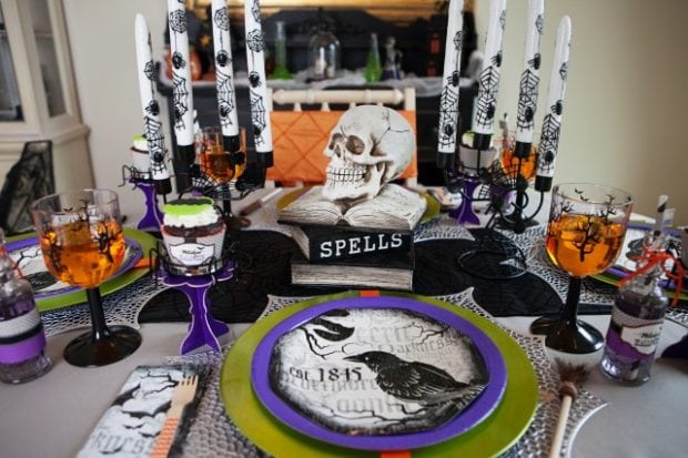 Witch Themed Halloween Party Dining Table Ideas