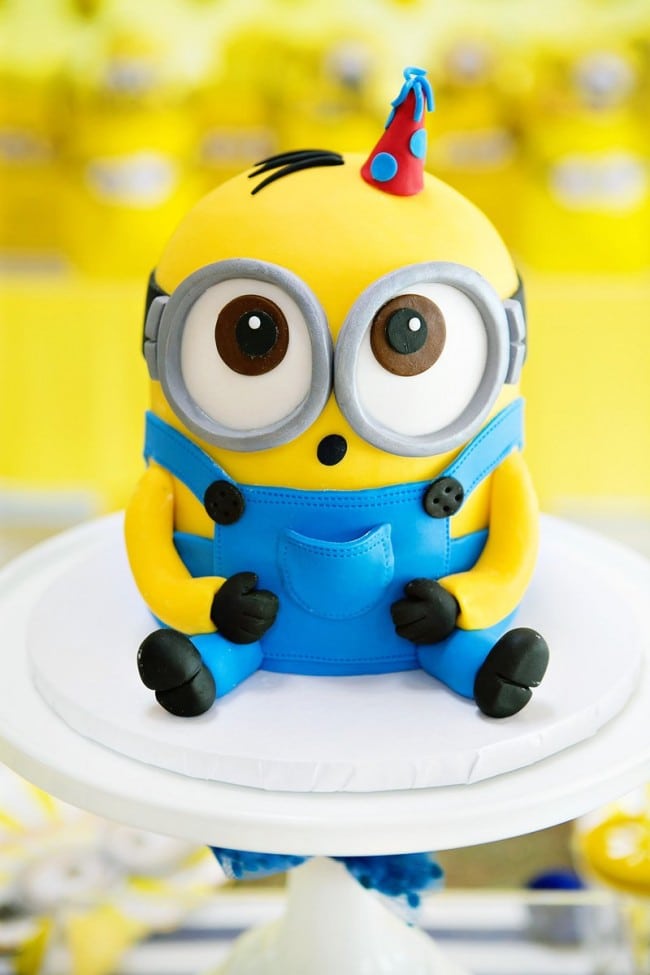 Boy's Minion Birthday Party Cake Idea