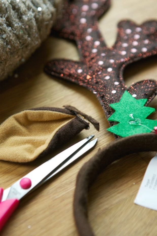 DIY Reindeer Wreath Ideas