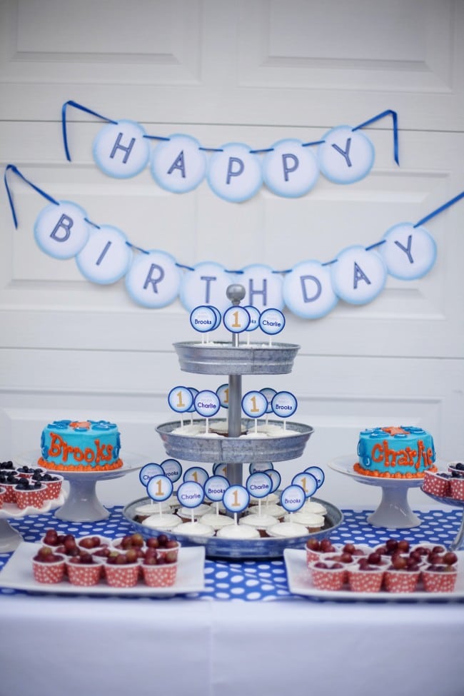 Boys Bubble Themed Party Table