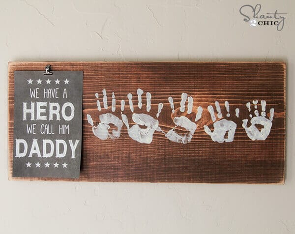 Father's Day idea reminds dad he's a hero. Try this We Have a Hero We Call Him Daddy Sign (+ free printable)