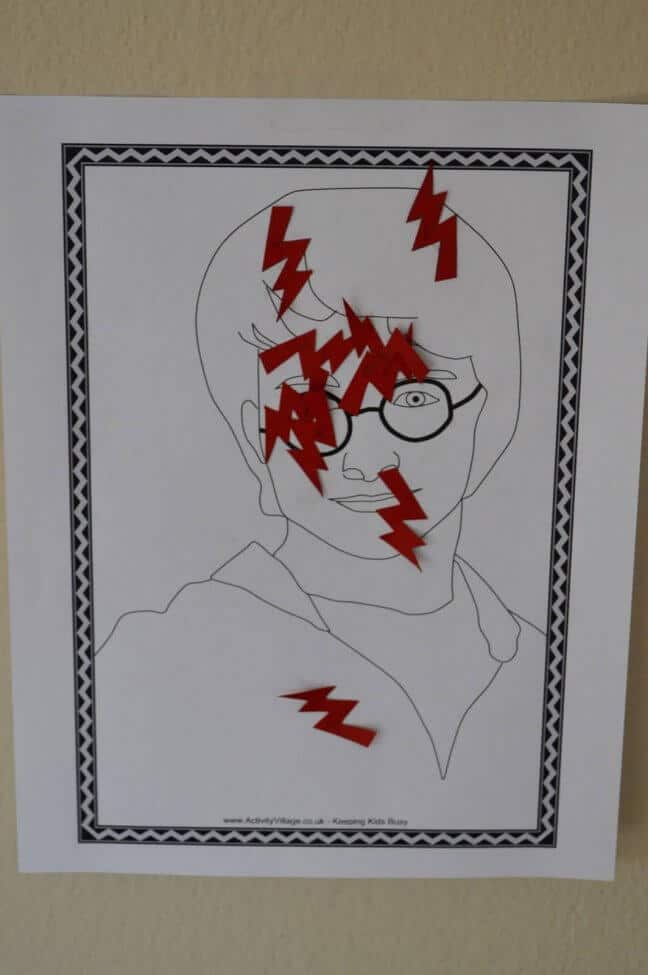 Pin the Lightning Bolt Scar on Harry Potter is a fun Hogwarts party game