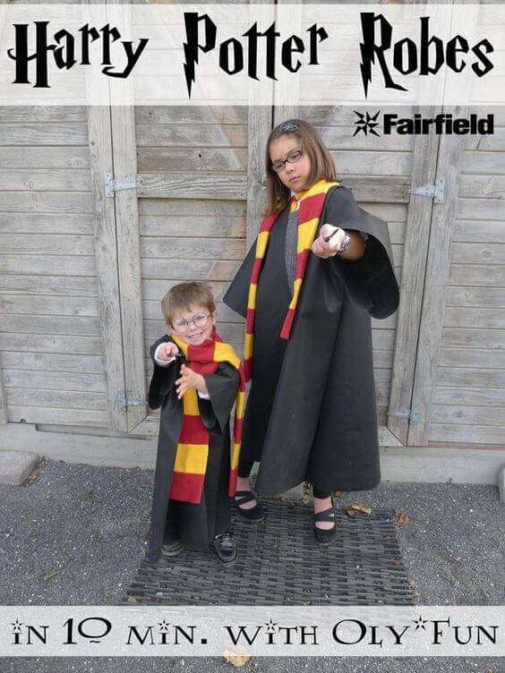 Make your own Hogwarts robes with this simple tutorial, perfect for a Harry Potter party.