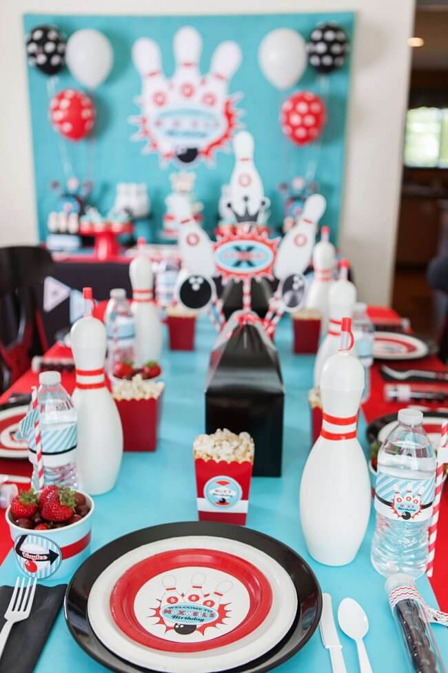 Boys Bowling Themed Birthday Party Food Party table ideas