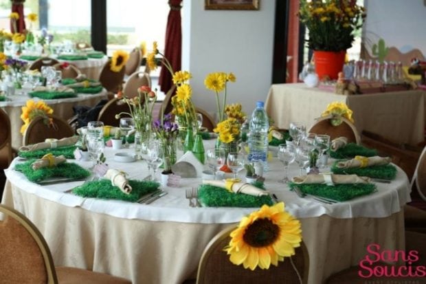 boys-cowboy-themed-baby-shower-party-table-decor-ideas