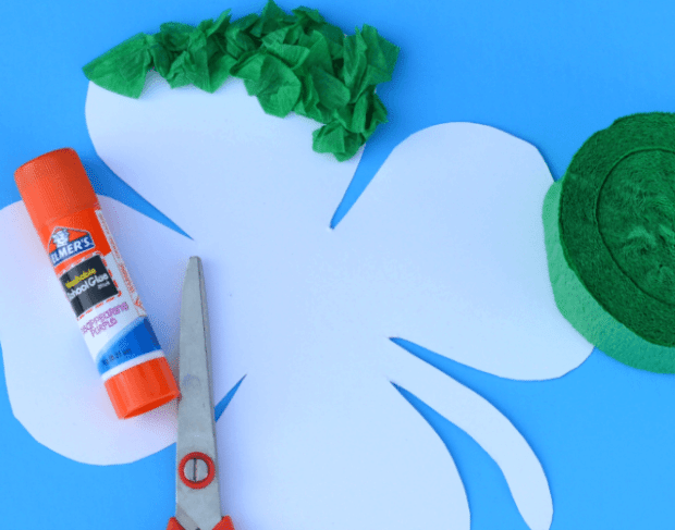 Crete Paper Shamrock Craft