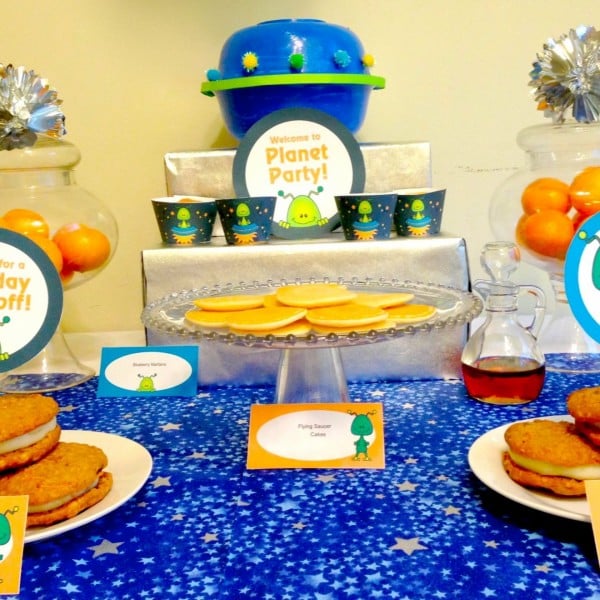 Alien Birthday Dessert Table [Boy Bash] | Spaceships and Laser Beams