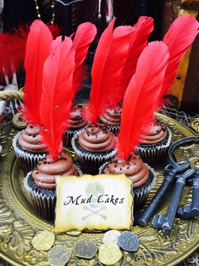 Boy's Pirate Themed Birthday Cupcakes