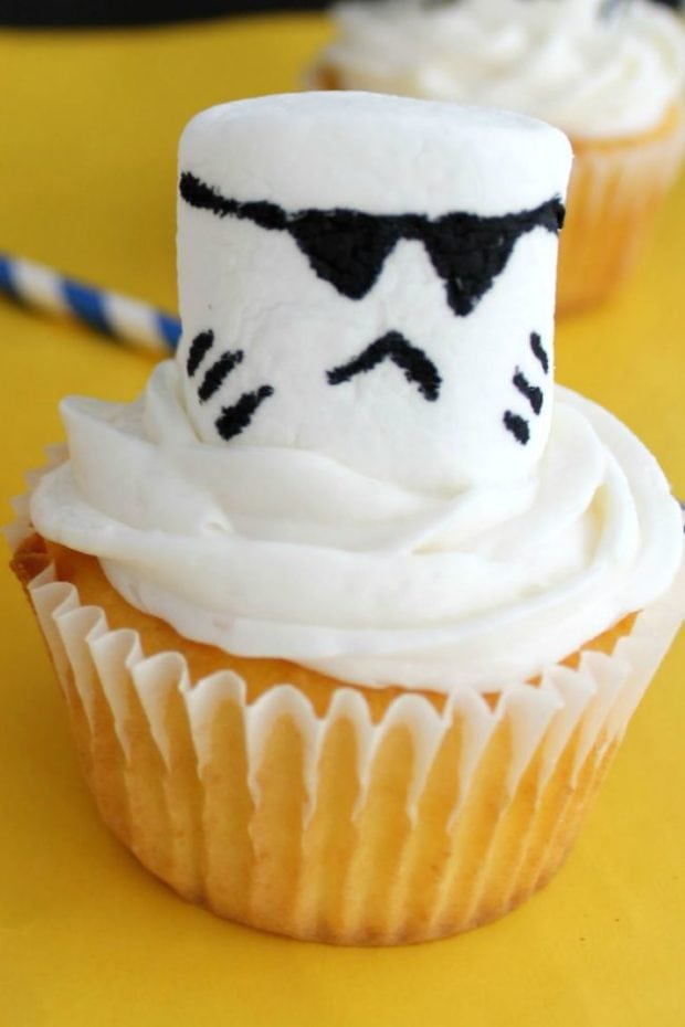 storm-trooper-cupcakes