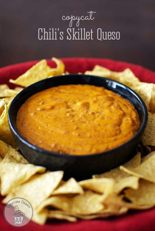 This Skillet Queso tastes just like Chili's.