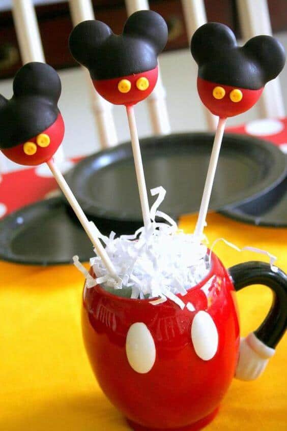 24 Mickey Mouse Cake pops