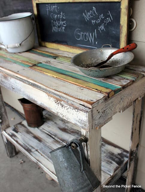 Make your own potting table out of pallets