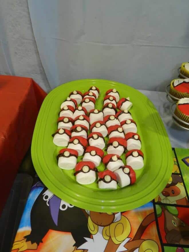 Pokeball Marshmallows