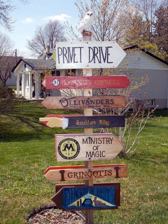This amazing Harry Potter Sign is the perfect décor to help guests find Hogwarts... and the party.