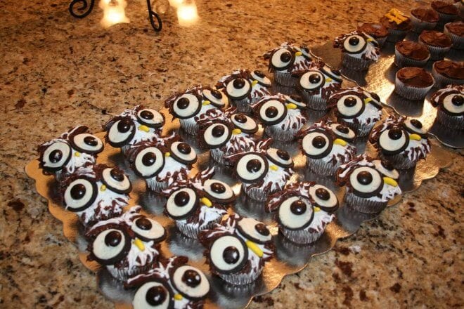 These adorable Hedwig Owl Cupcakes are the perfect for companions for guests at your Harry Potter party.