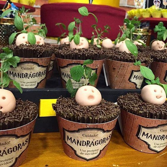 These Harry Potter mandrake cupcakes are cute and tasty. They may bite back!