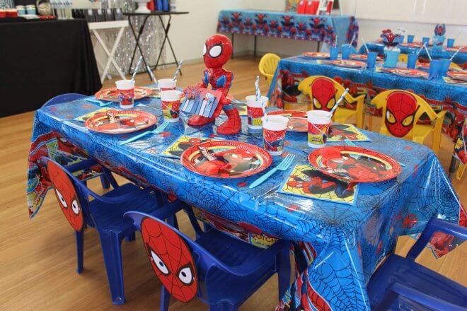 Boys Spiderman party Table