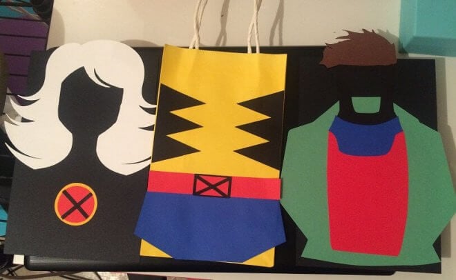 These XMen party favor bags are delightful - and you can make them yourself.