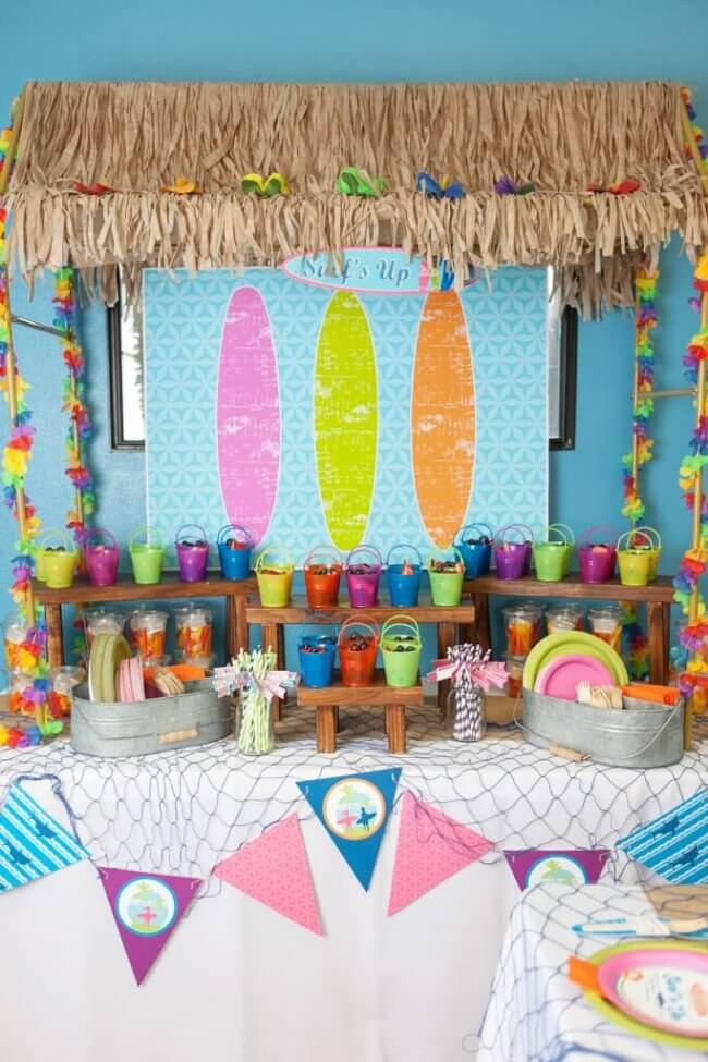 hawaiian pool party decorations