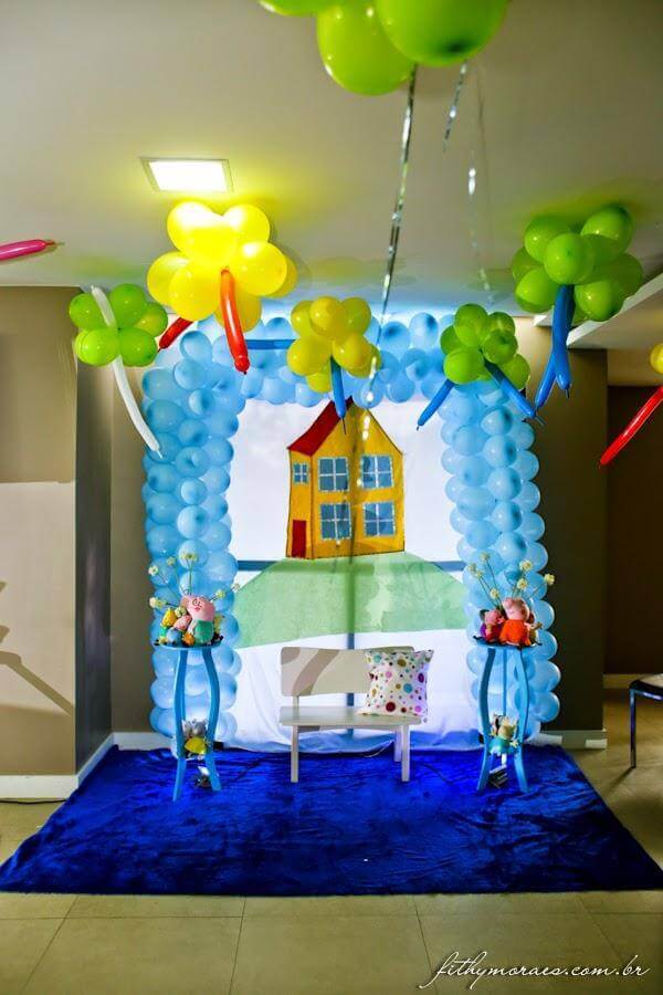 21 Fabulous Peppa Pig Party Ideas - Spaceships and Laser Beams