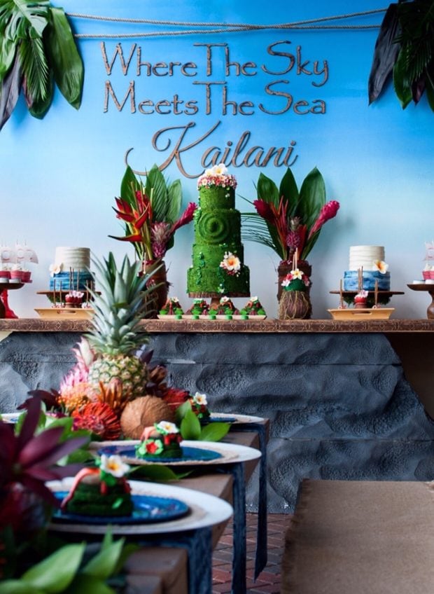 https://spaceshipsandlaserbeams.com/wp-content/uploads/2019/02/Disney-Moana-Birthday-Party-from-Pretty-My-Party-The-Best-Moana-Birthday-Party-Ideas-620x848.jpg