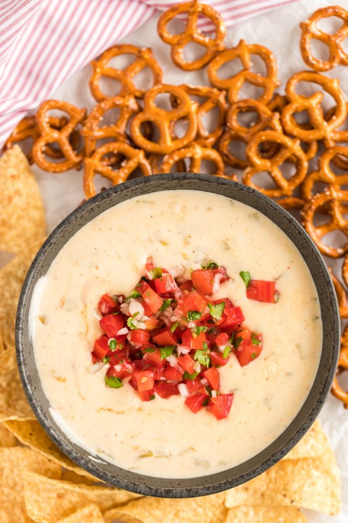 Easy White Queso Dip