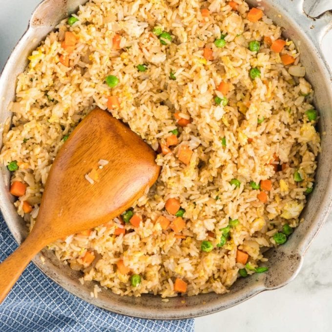 https://spaceshipsandlaserbeams.com/wp-content/uploads/2020/01/Better-Than-Take-Out-Fried-Rice-recipe-card-.jpg