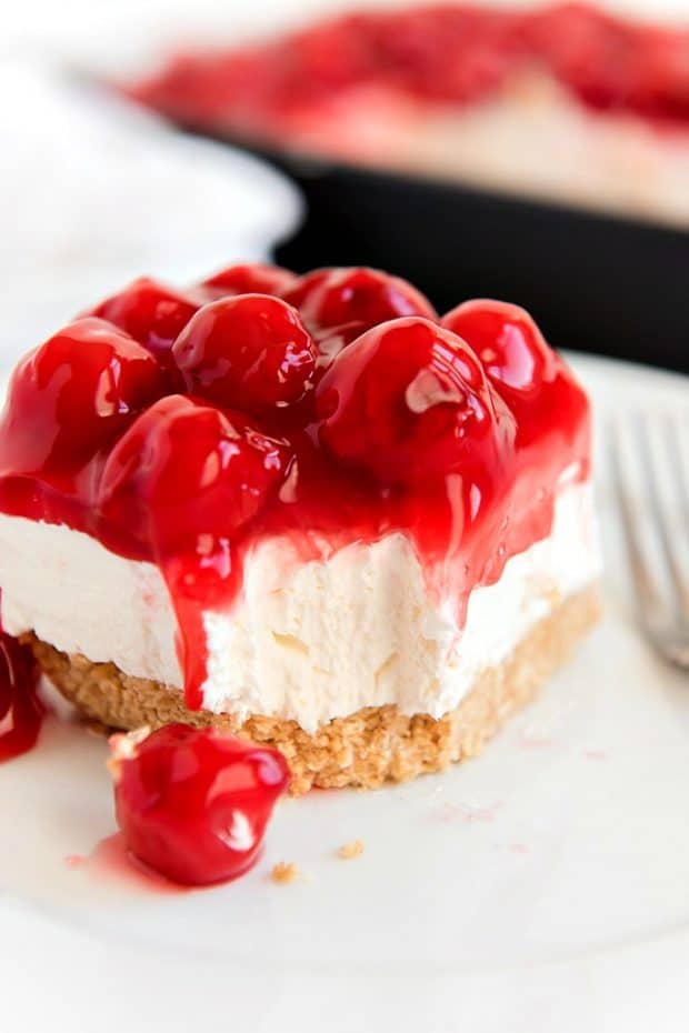 No Bake Cherry Cheesecake Spaceships And Laser Beams   BEST NO BAKE CHERRY CHEESECAKE RECIPE 620x930 