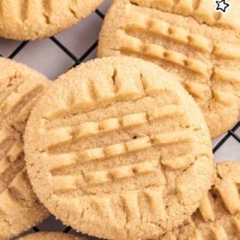 close up overhead shot of Peanut Butter Cookies on a cooling rack