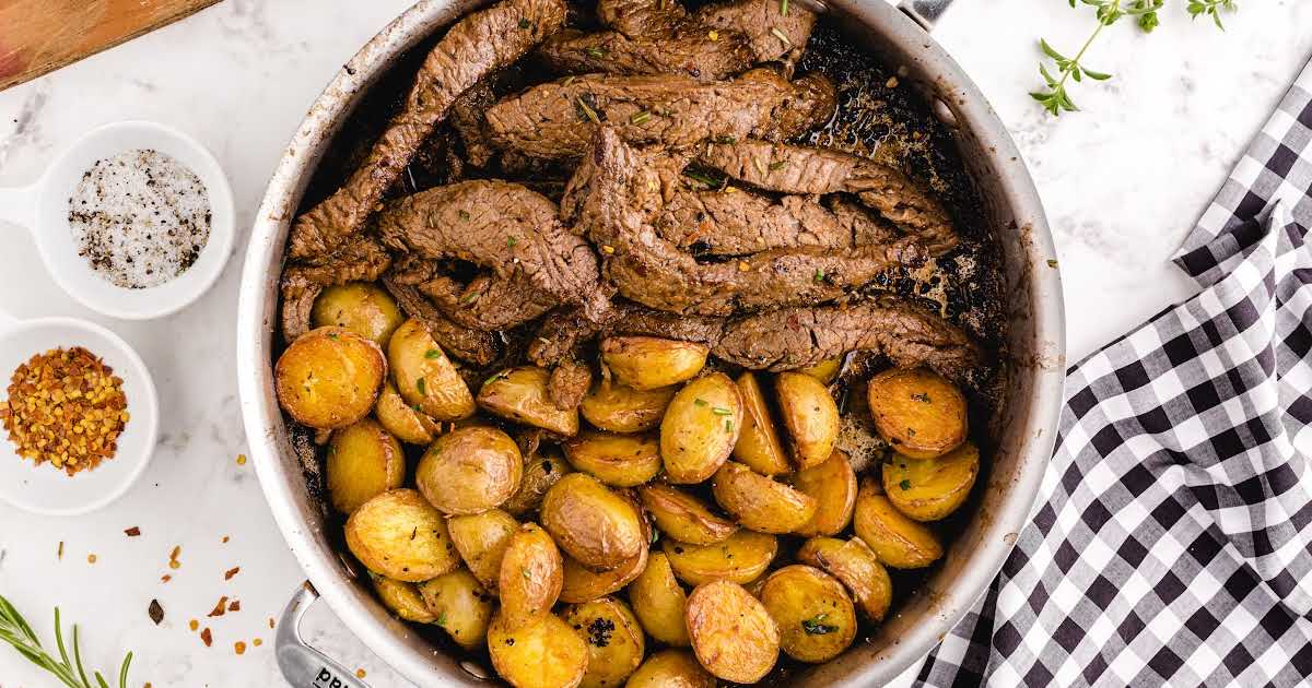 Garlic Butter Chicken And Potatoes Skillet - Spaceships And Laser Beams