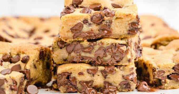 Chocolate Chip Cookie Bars - Spaceships And Laser Beams