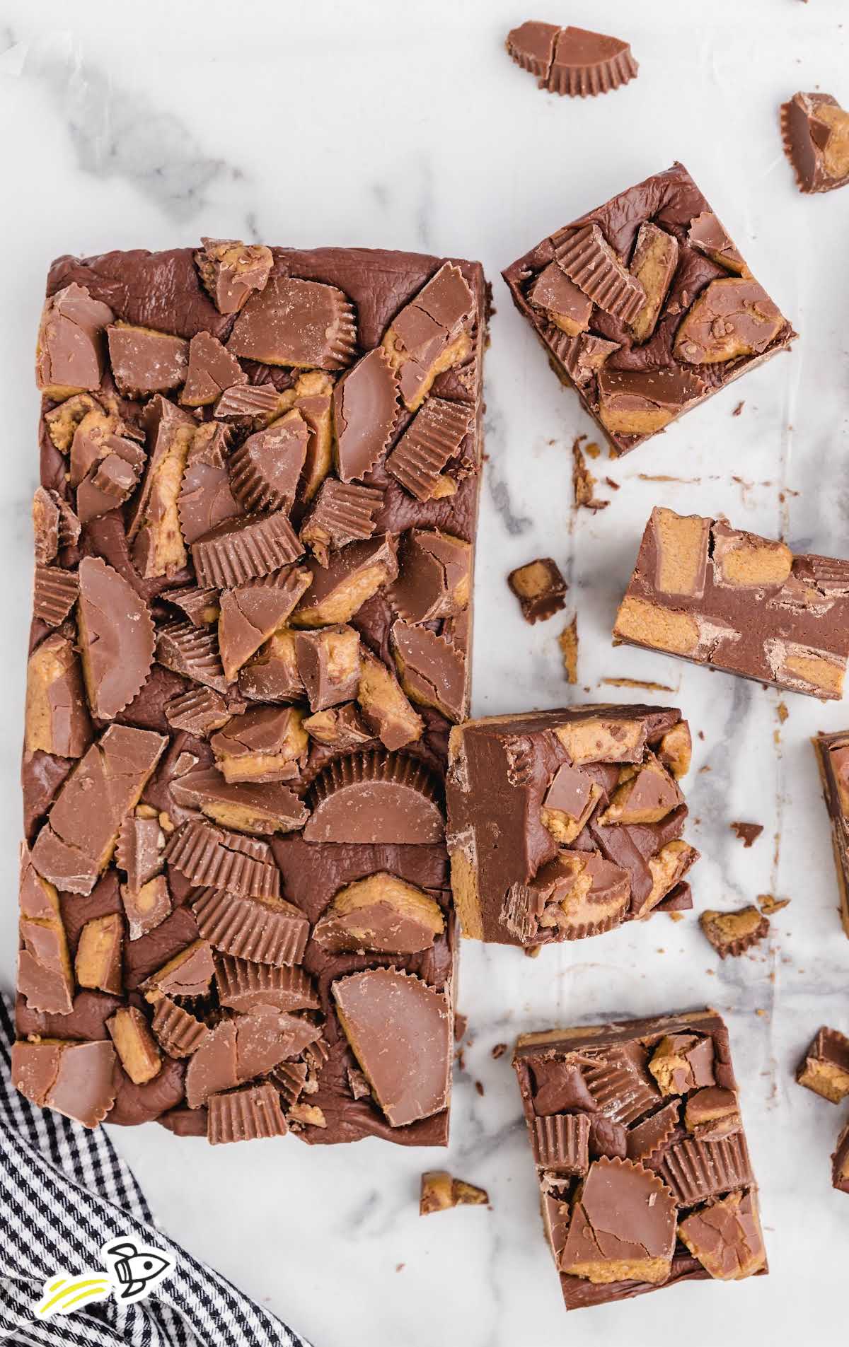 overhead shot of slices of Reese’s peanut butter fudge