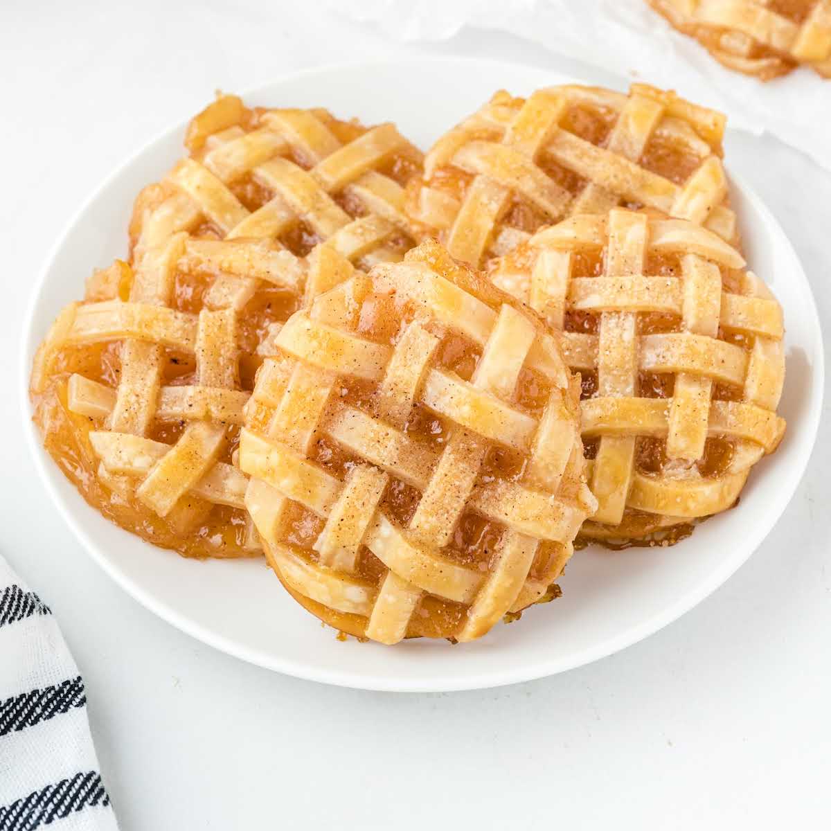 Homemade Apple Pie Recipe - The Cookie Rookie®