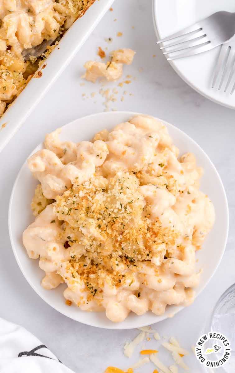 close up overhead shot of a serving of Million Dollar Mac and Cheese on a plate