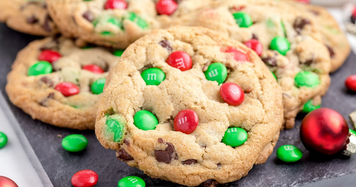 M&M Christmas Cookies — Let's Dish Recipes