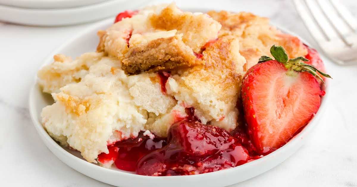 5  bisquick vanilla cake with fresh berries