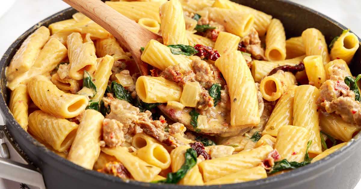 Pasta with Creamy Red Sauce & Sausage – Make It and Bake It with Beth