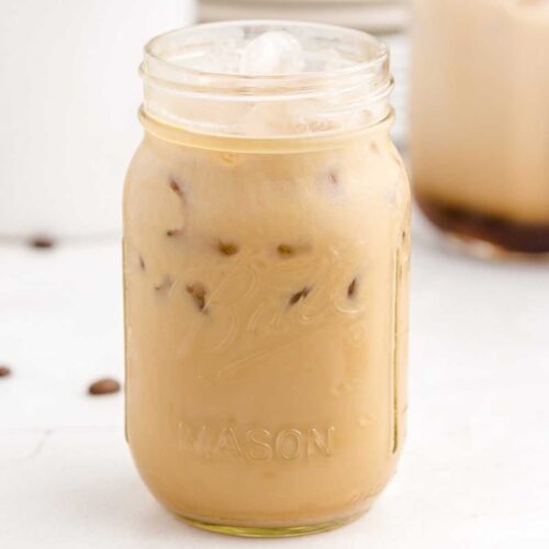 https://spaceshipsandlaserbeams.com/wp-content/uploads/2022/04/Vanilla-Latte-recipe-card-500x500.jpg