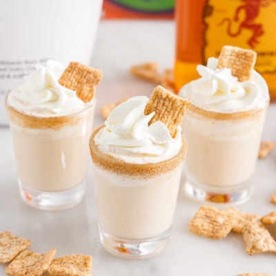 Cinnamon Toast Crunch Shot - Spaceships and Laser Beams