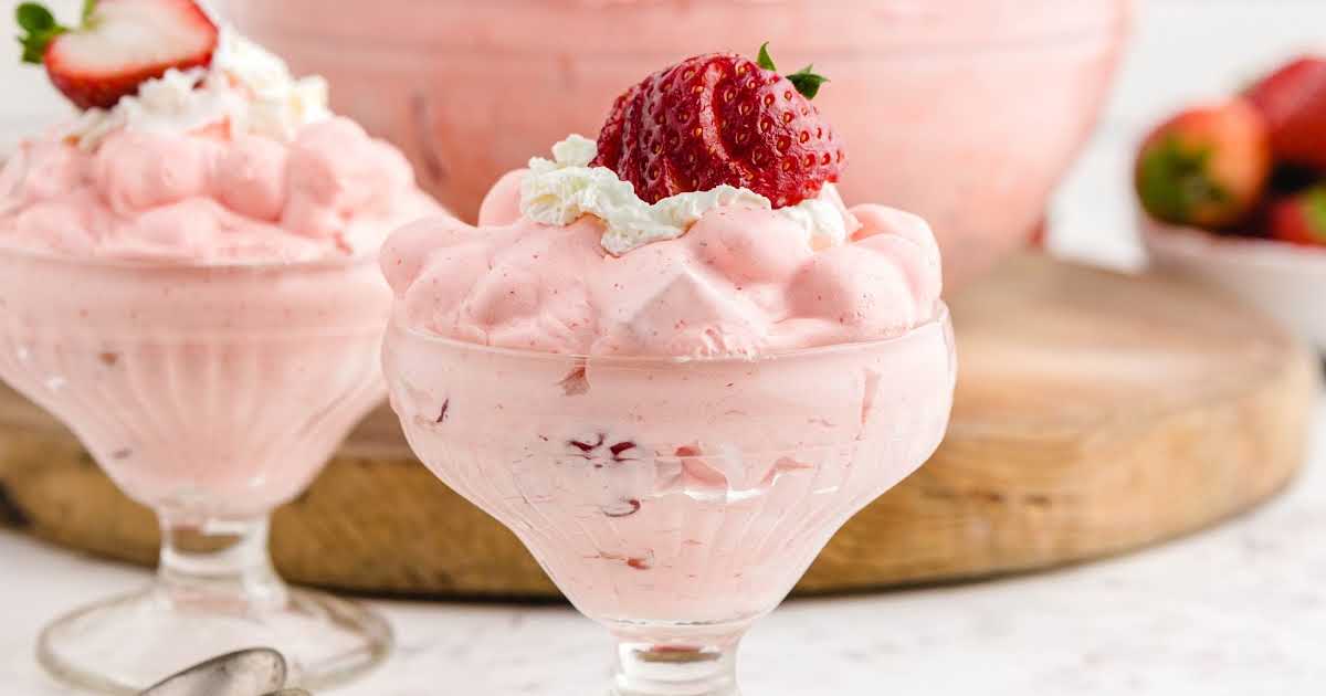 Strawberry Fluff - Spaceships and Laser Beams
