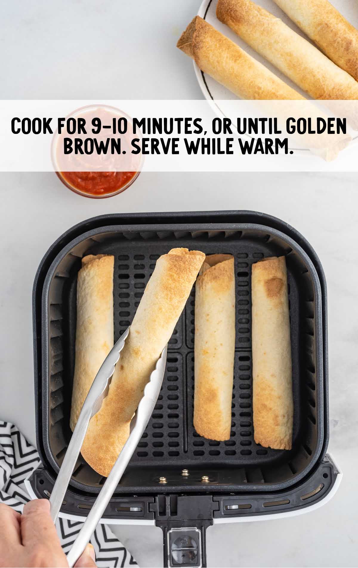 cook pizza roll on a air fryer