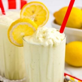 a close up shot of Chick Fil A Lemonade (Frosted) in a tall glass