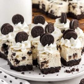 close up shot of Oreo Cheesecake Bites on a plate