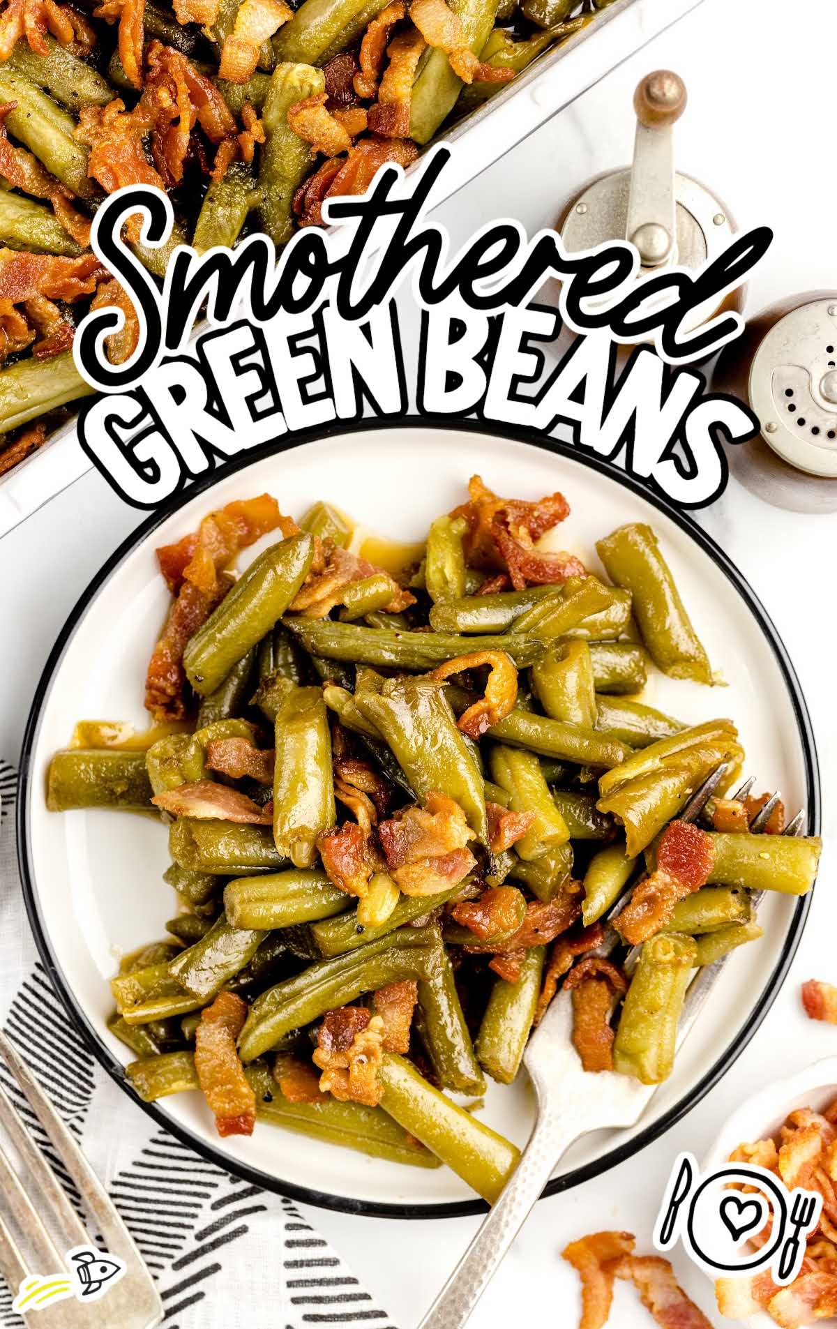 overhead shot of a plate of Smothered Green Beans with bacon