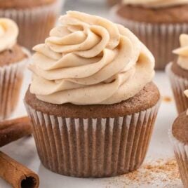 cupcakes topped with Cinnamon Cream Cheese Frosting