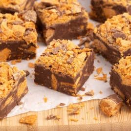 close up of slices of Butterfinger Fudge