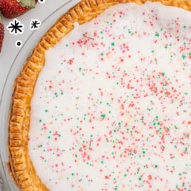 a Strawberry Pop Tart Pie